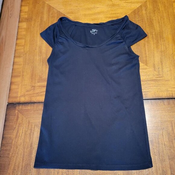 LOFT Black Capped Sleeve Tee - Picture 2 of 8